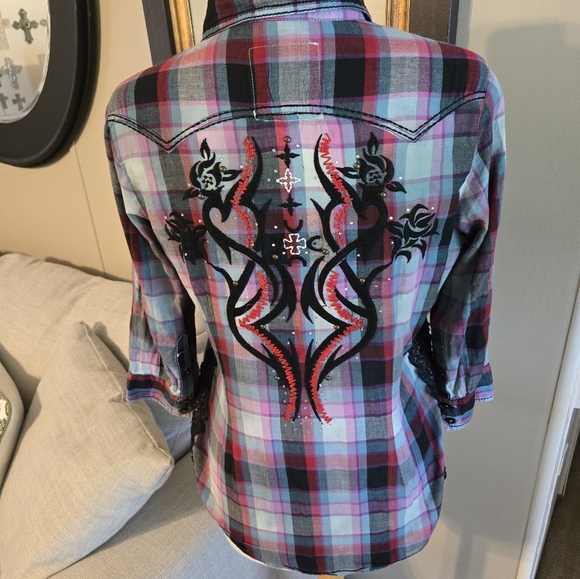 Roar: Plaid Button-Up Shirt - Picture 5 of 9